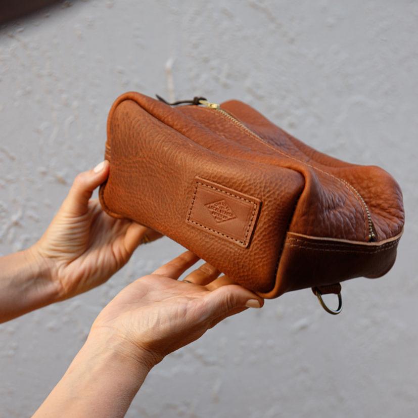 The Local Branch Leather Leather Dopp Kit