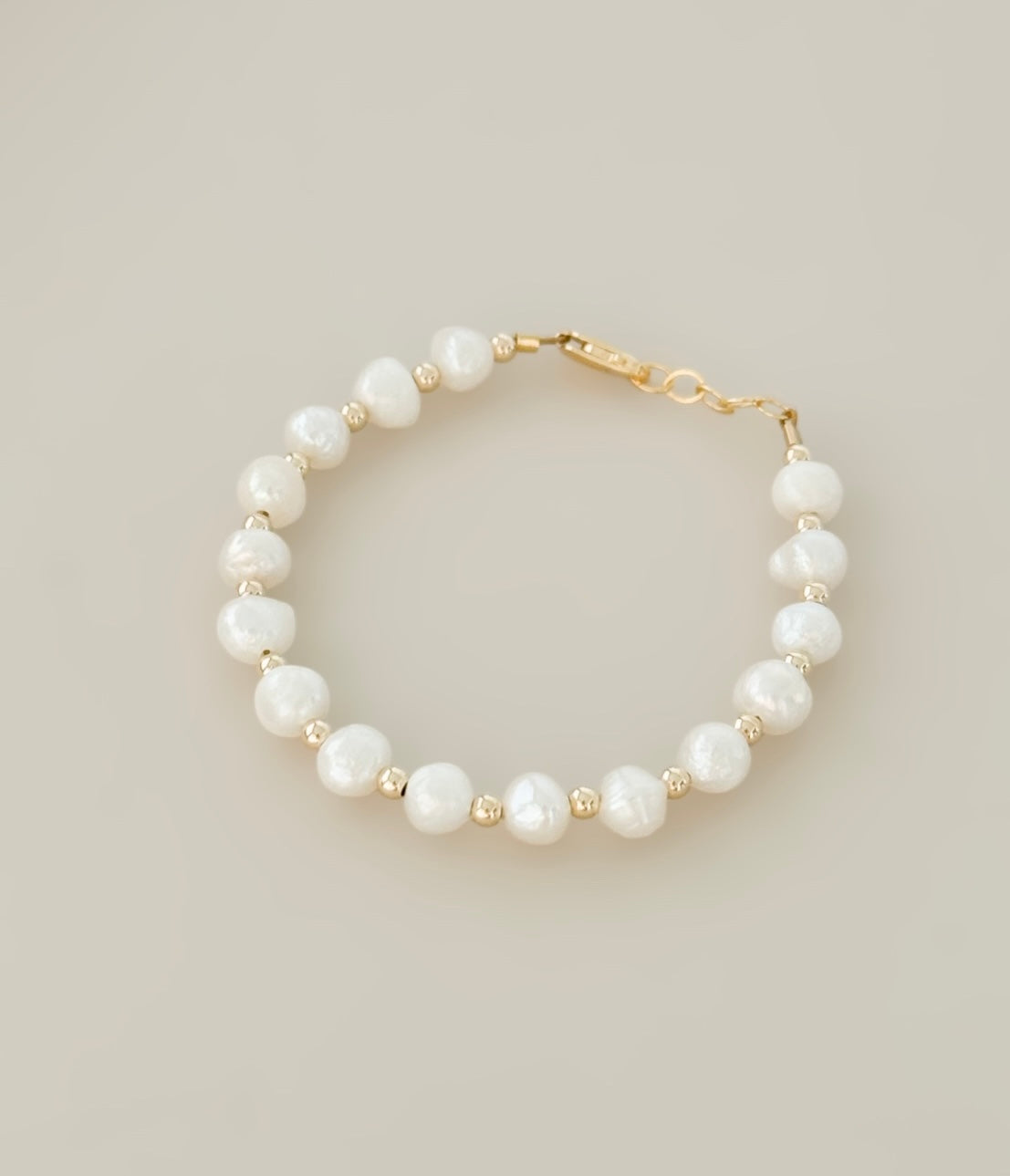 Freshwater Pearl Bracelet with Gold Beads