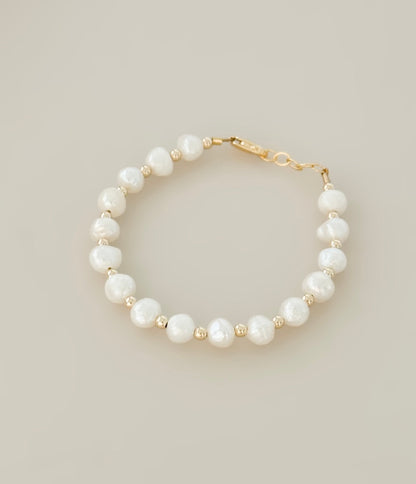 Freshwater Pearl Bracelet with Gold Beads