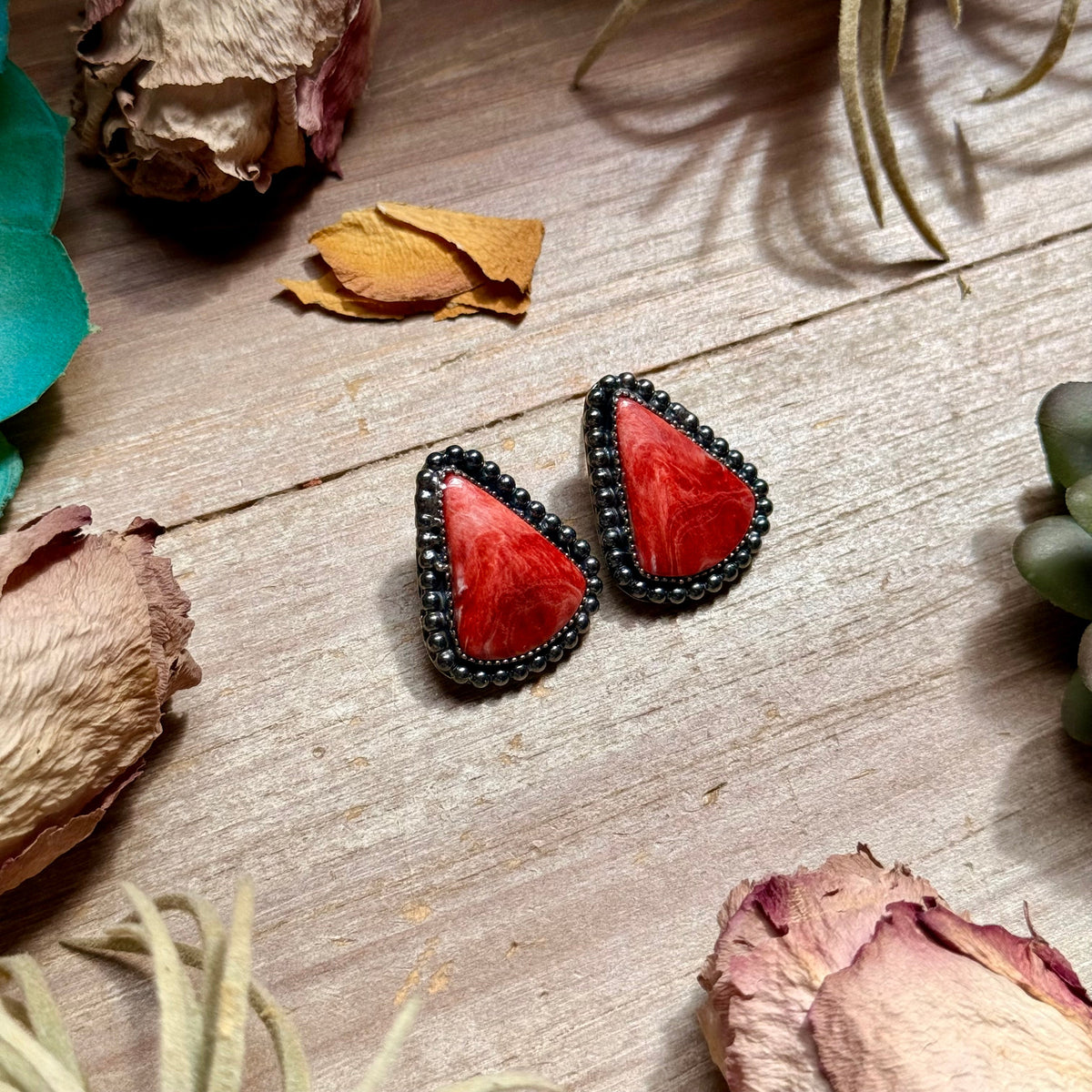MJ Red Spiny Oyster Teardrop Beaded Stud Earrings