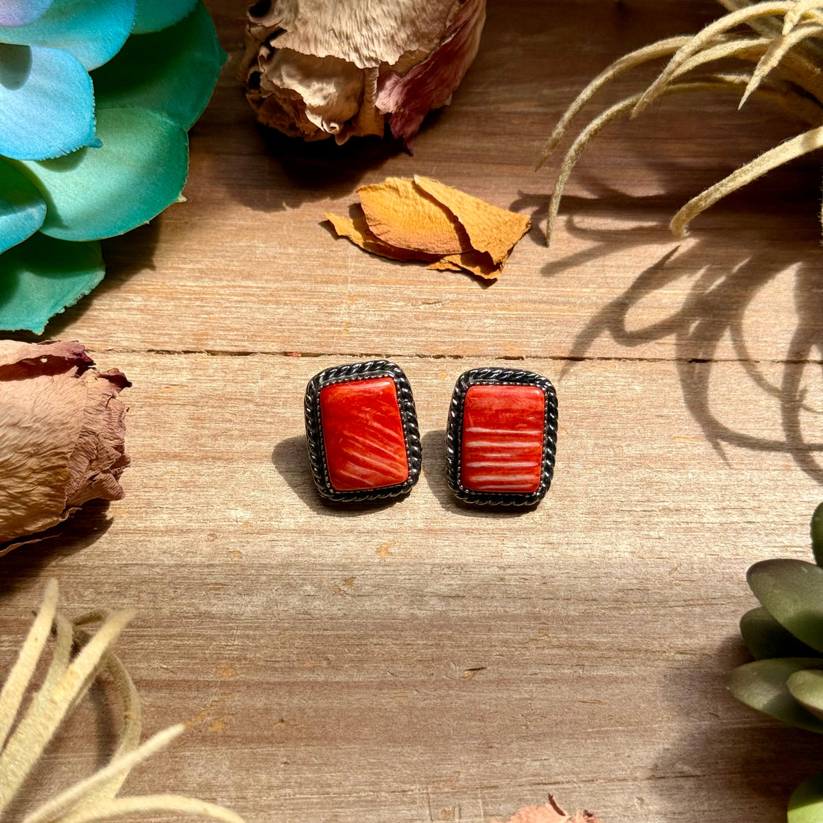 MJ Red-Orange Spiny Oyster Twisted-Wire Stud Earrings