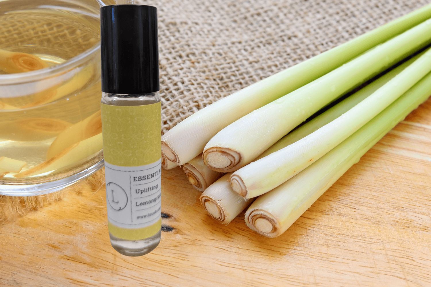 Lizush All Gifts Essential Oils Roll-On with Crystals - set of 5