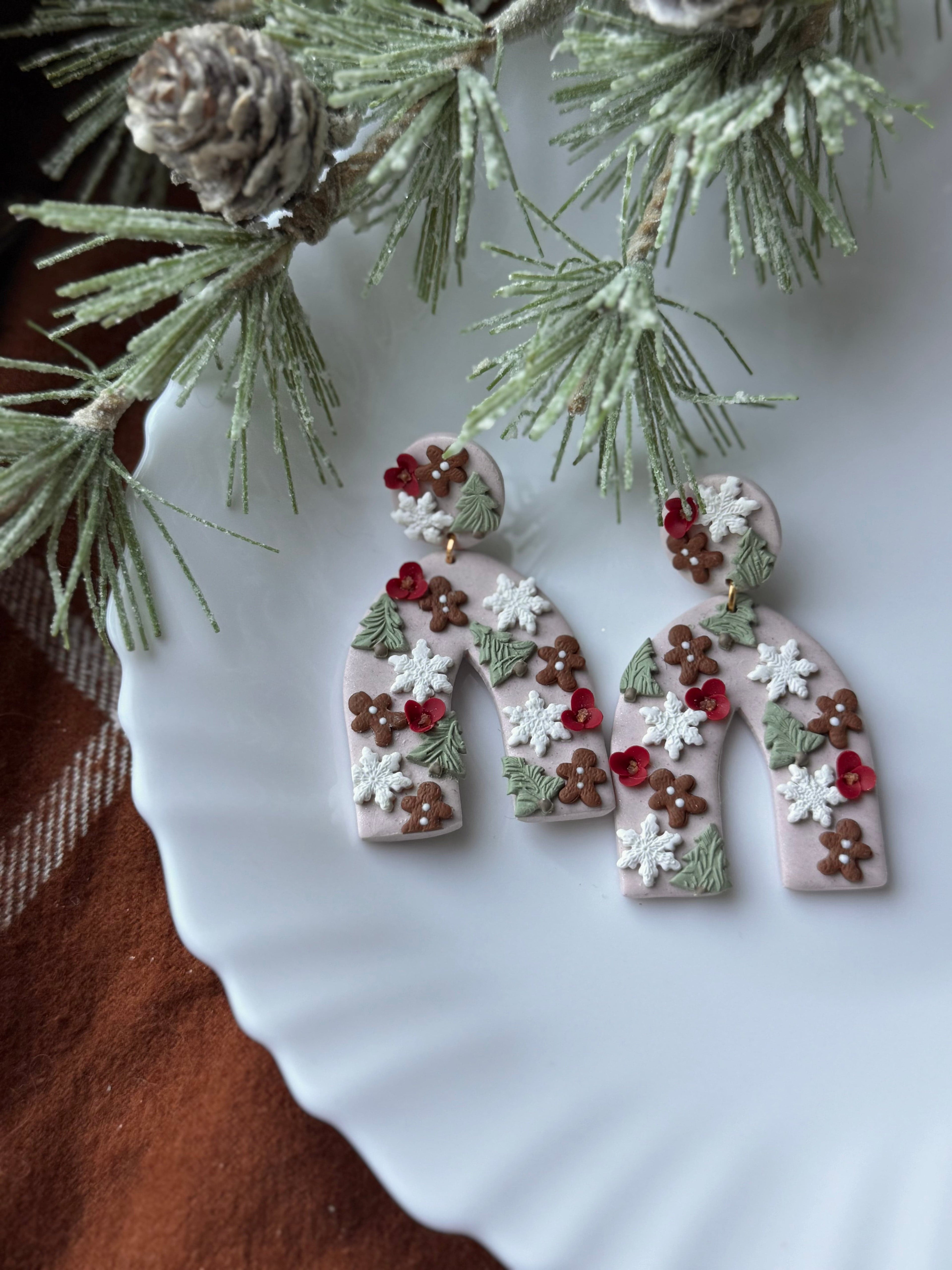 Phoebe, in Cozy Christmas