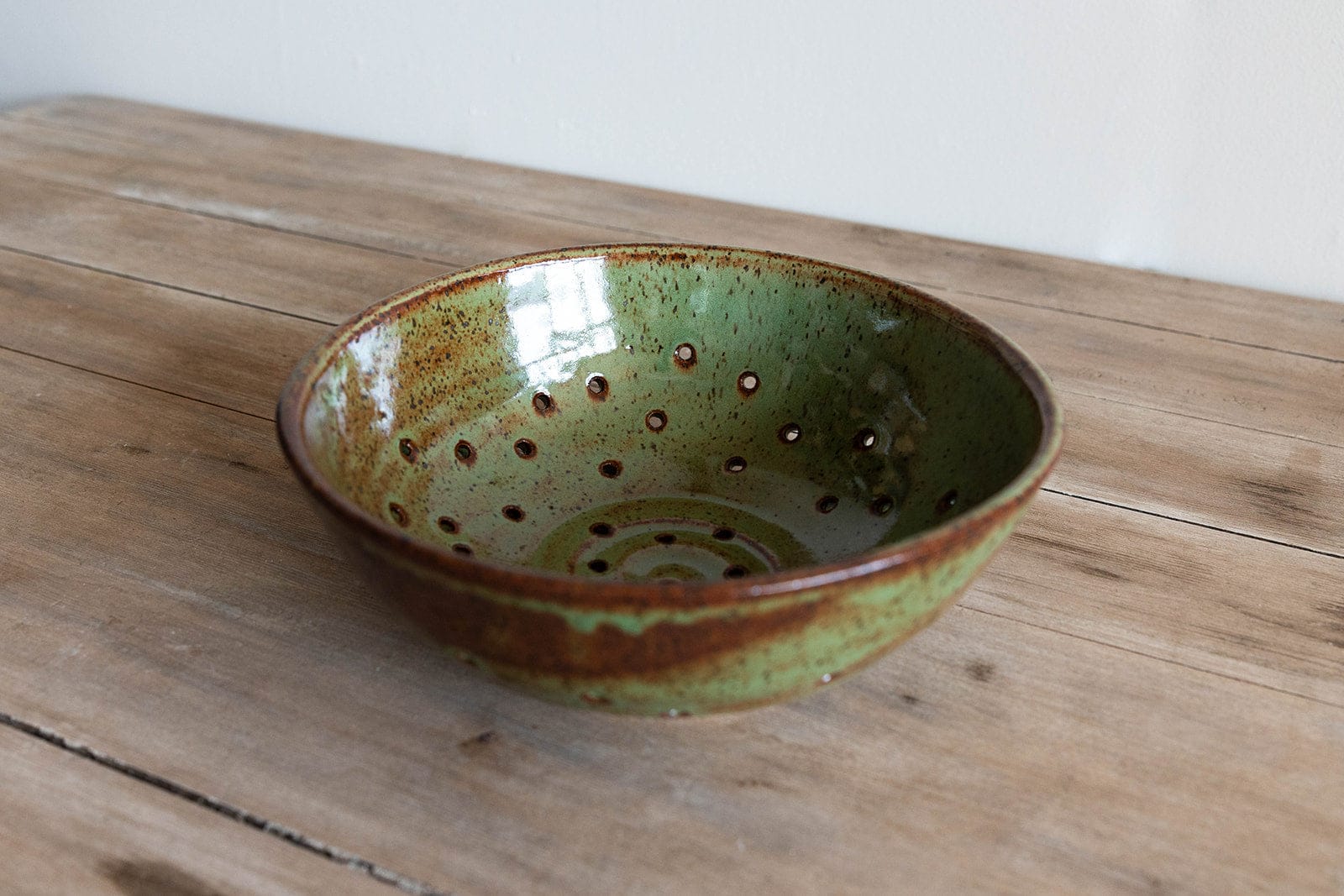 KJ Pottery Bowl Desert Green / Glazed Rim Berry Bowl