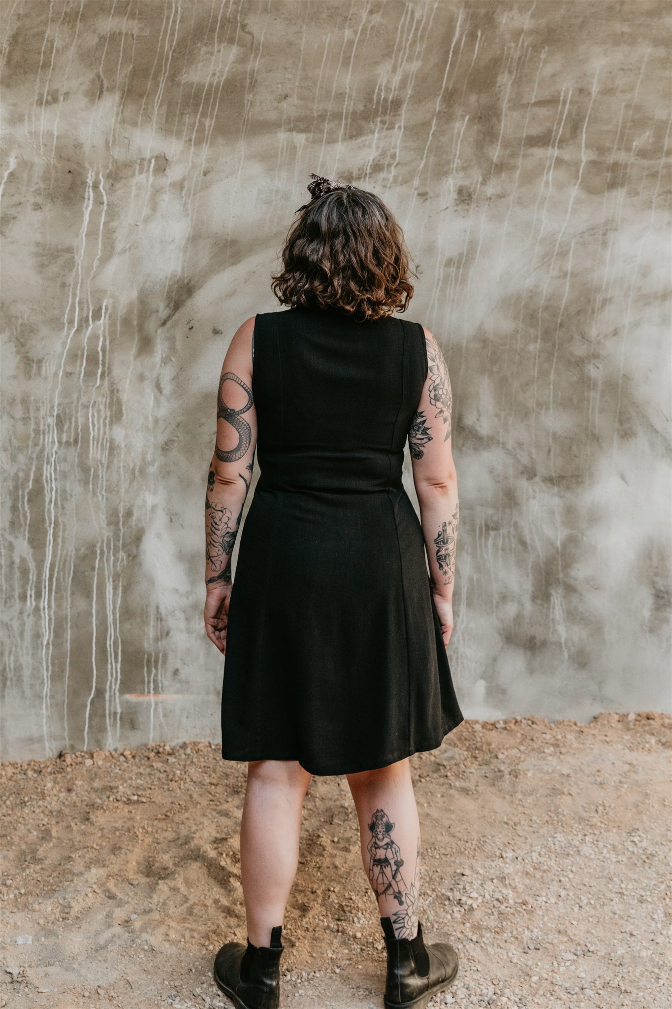 Mona Dress in Black Linen