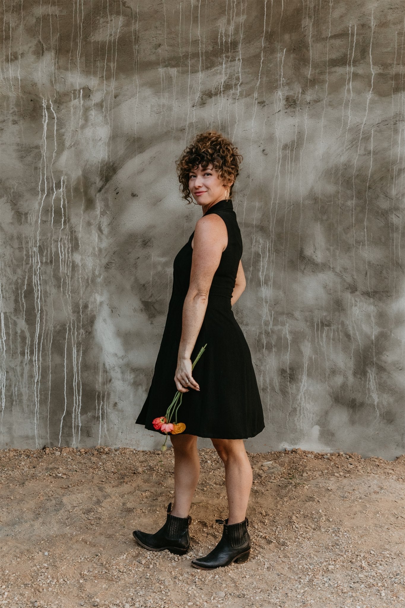 Mona Dress in Black Linen