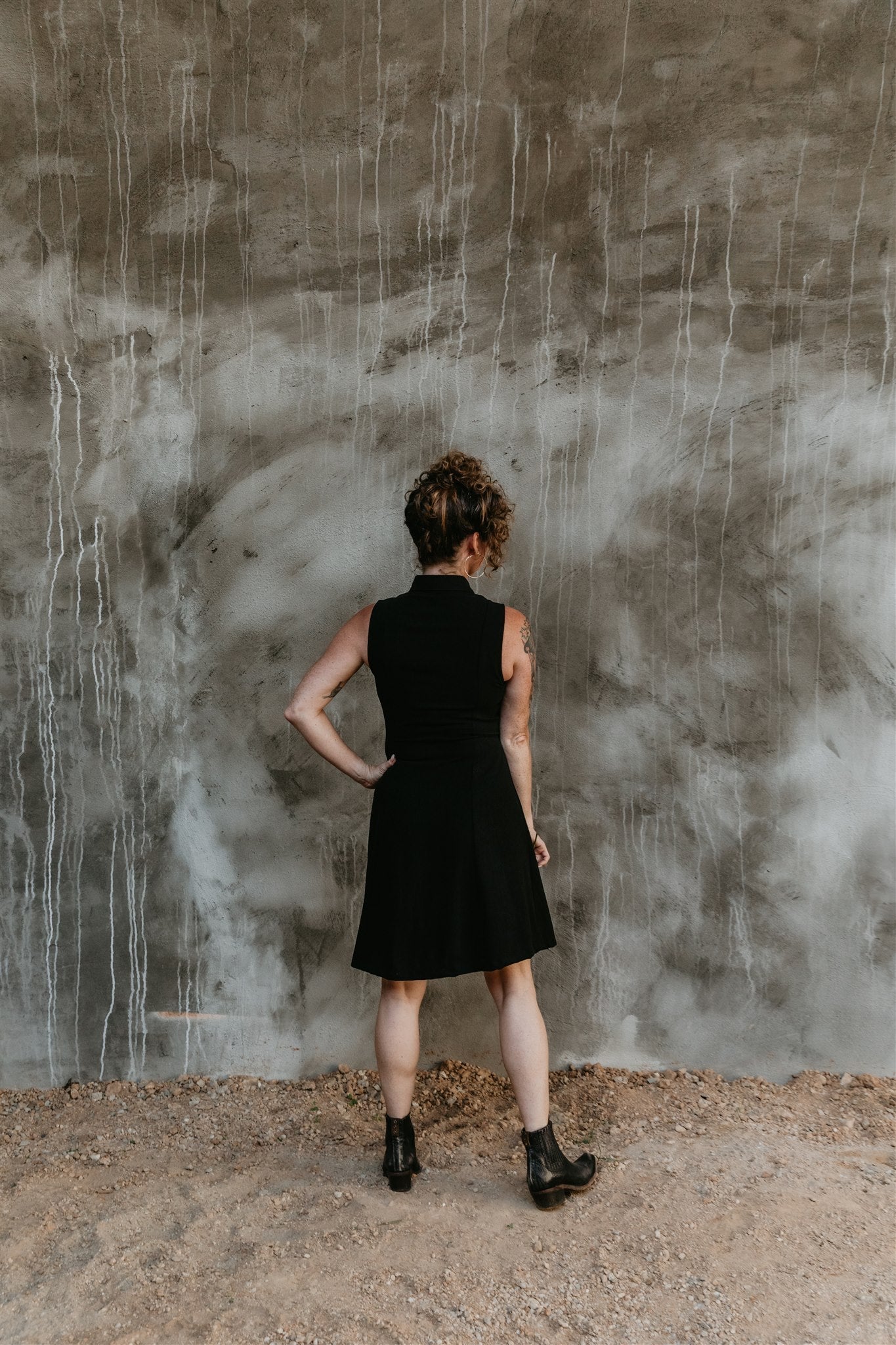 Mona Dress in Black Linen
