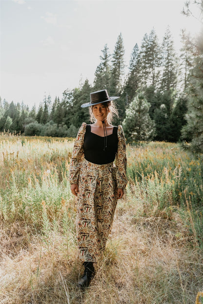 Elizabeth Top in Black on Tarot Cotton