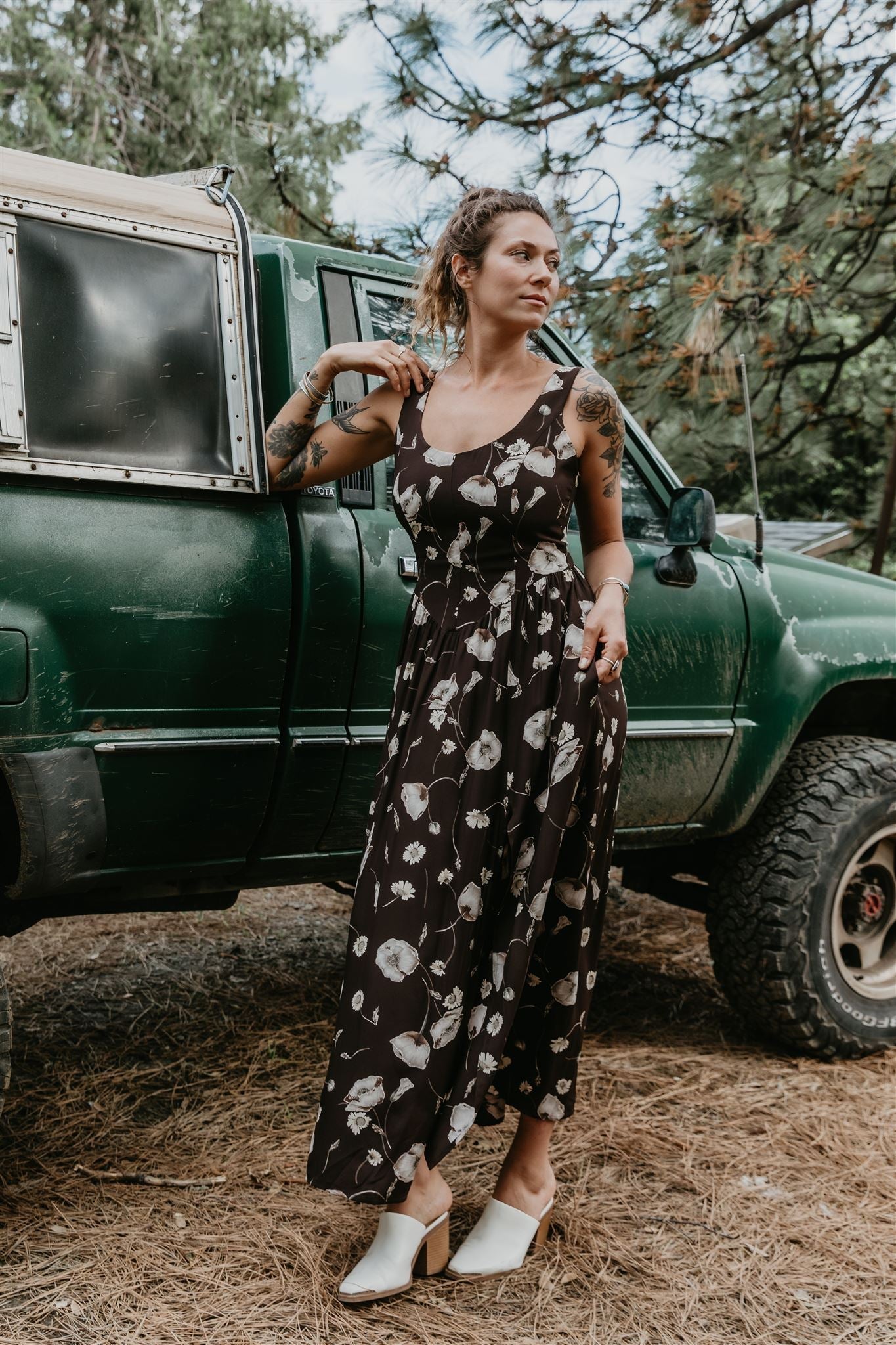 Long Agnes dress in Brown Poppy