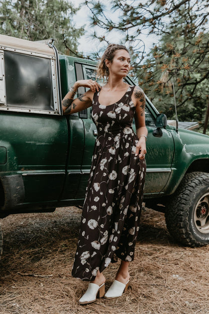 Long Agnes dress in Brown Poppy