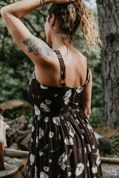 Long Agnes dress in Brown Poppy