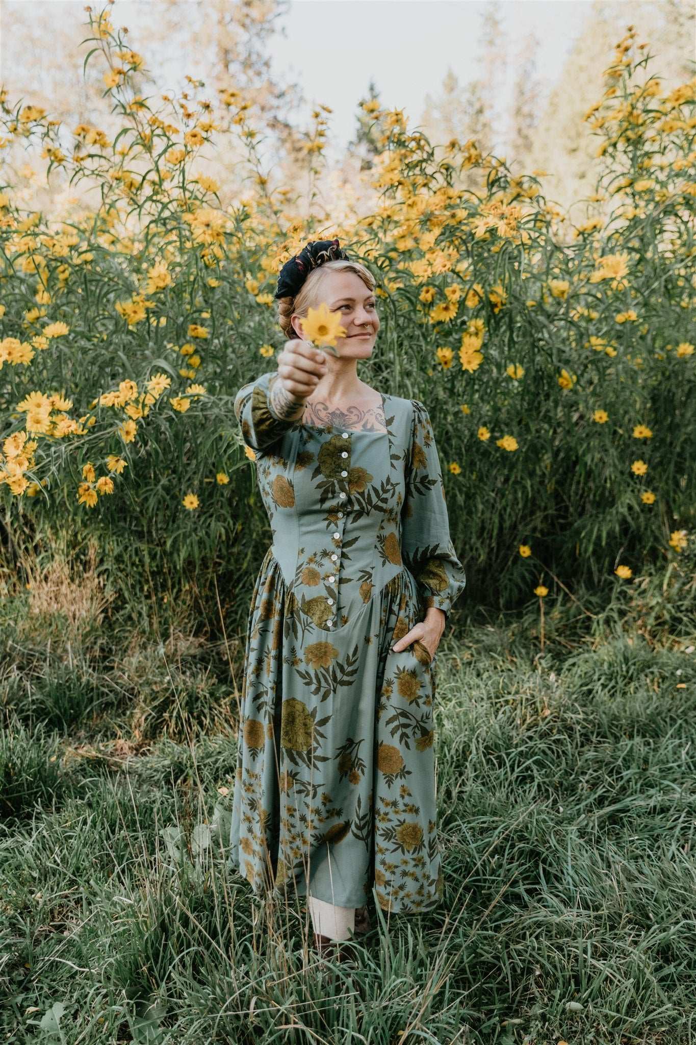 Field Day Dress Prairie Dress in Slate Marigold
