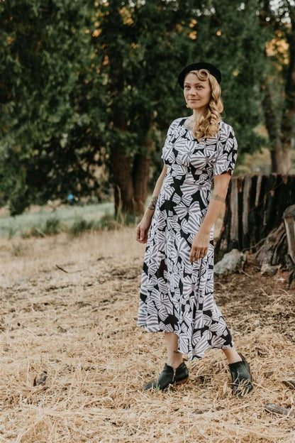 Field Day Dress Bella Dress in Bow Tie Challis