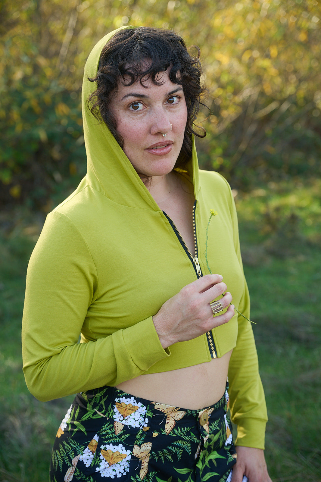 Cropped Hoodie In Starfruit Yellow