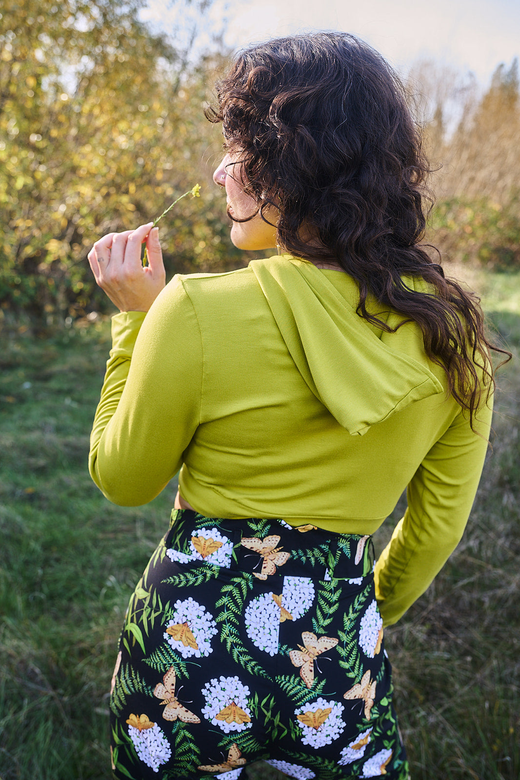 Cropped Hoodie In Starfruit Yellow