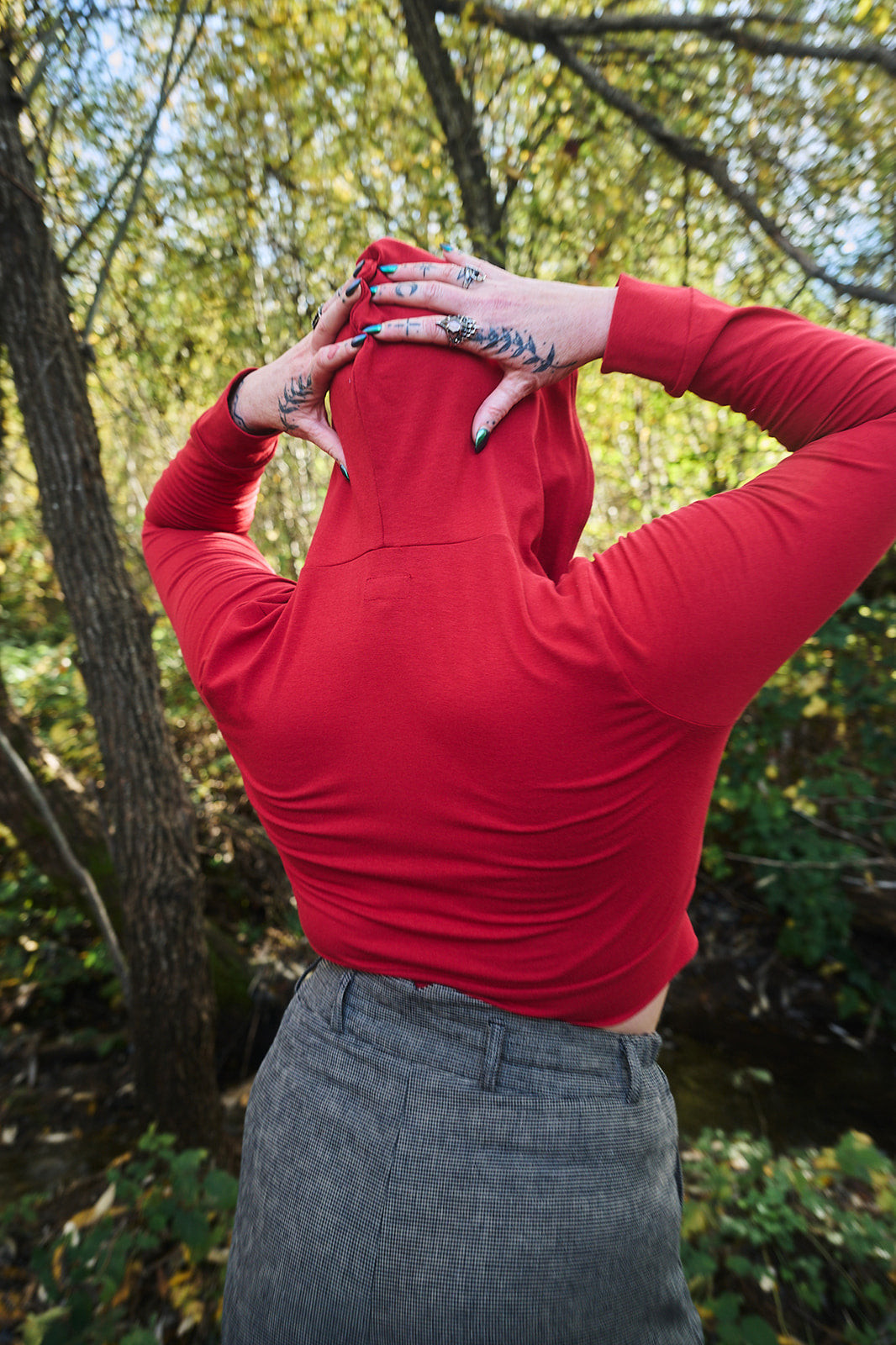 Cropped Hoodie In Cherry Red
