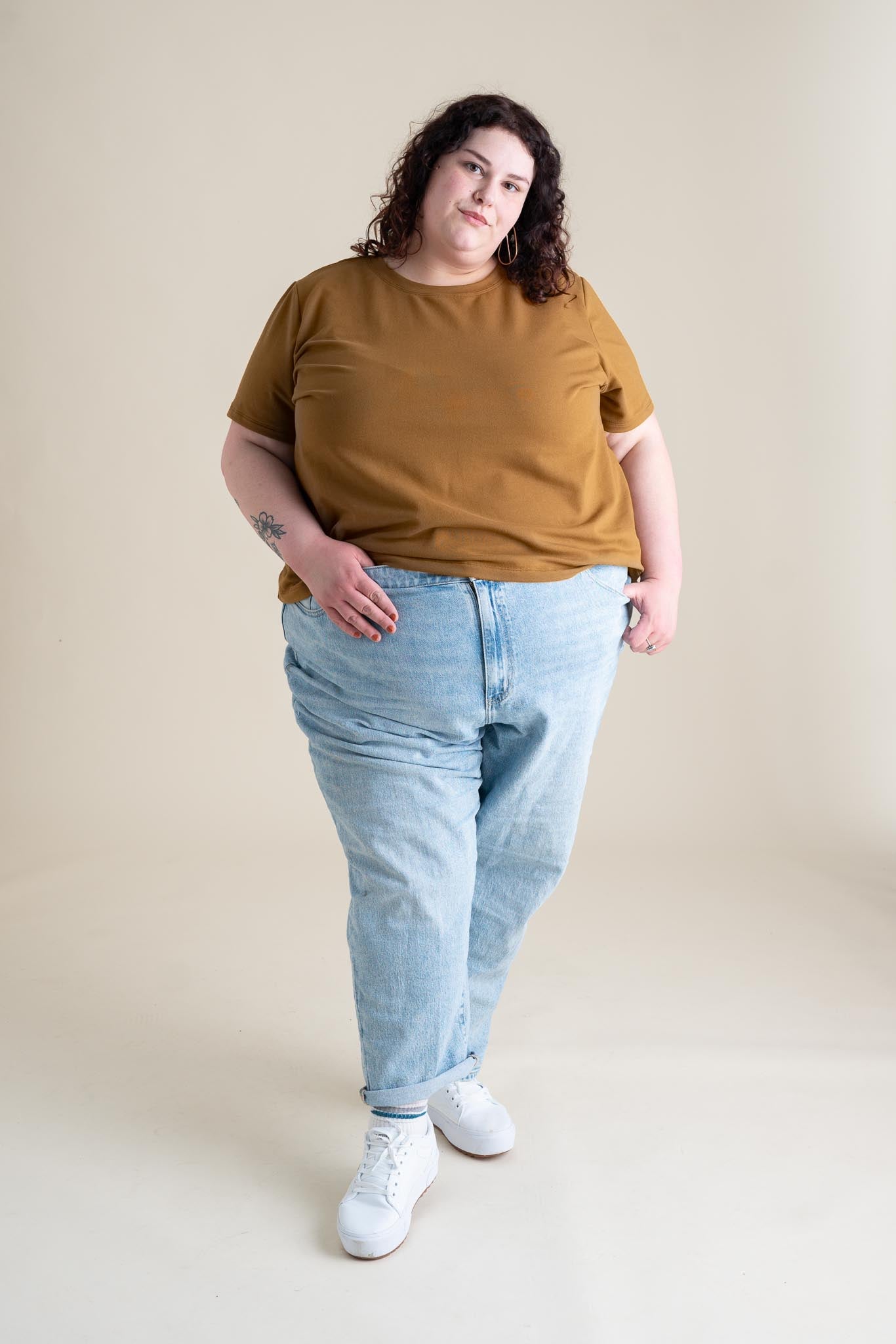 Liza Tee in Almond