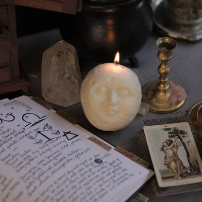 Witch in the Woods Botanicals Candle Full Moon Candle