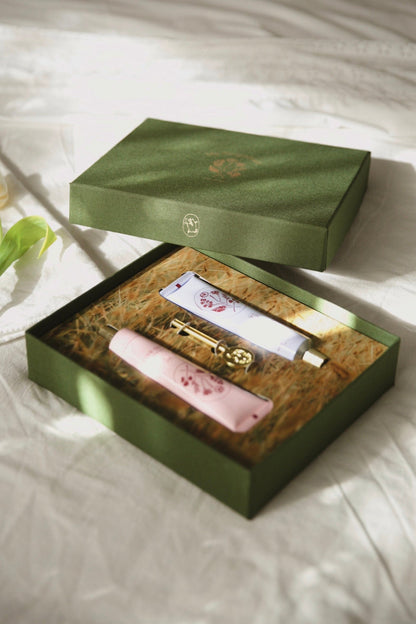 My Neighbor’s Hand Balm Lavender &amp; Rose The Hand Balm Spring Box