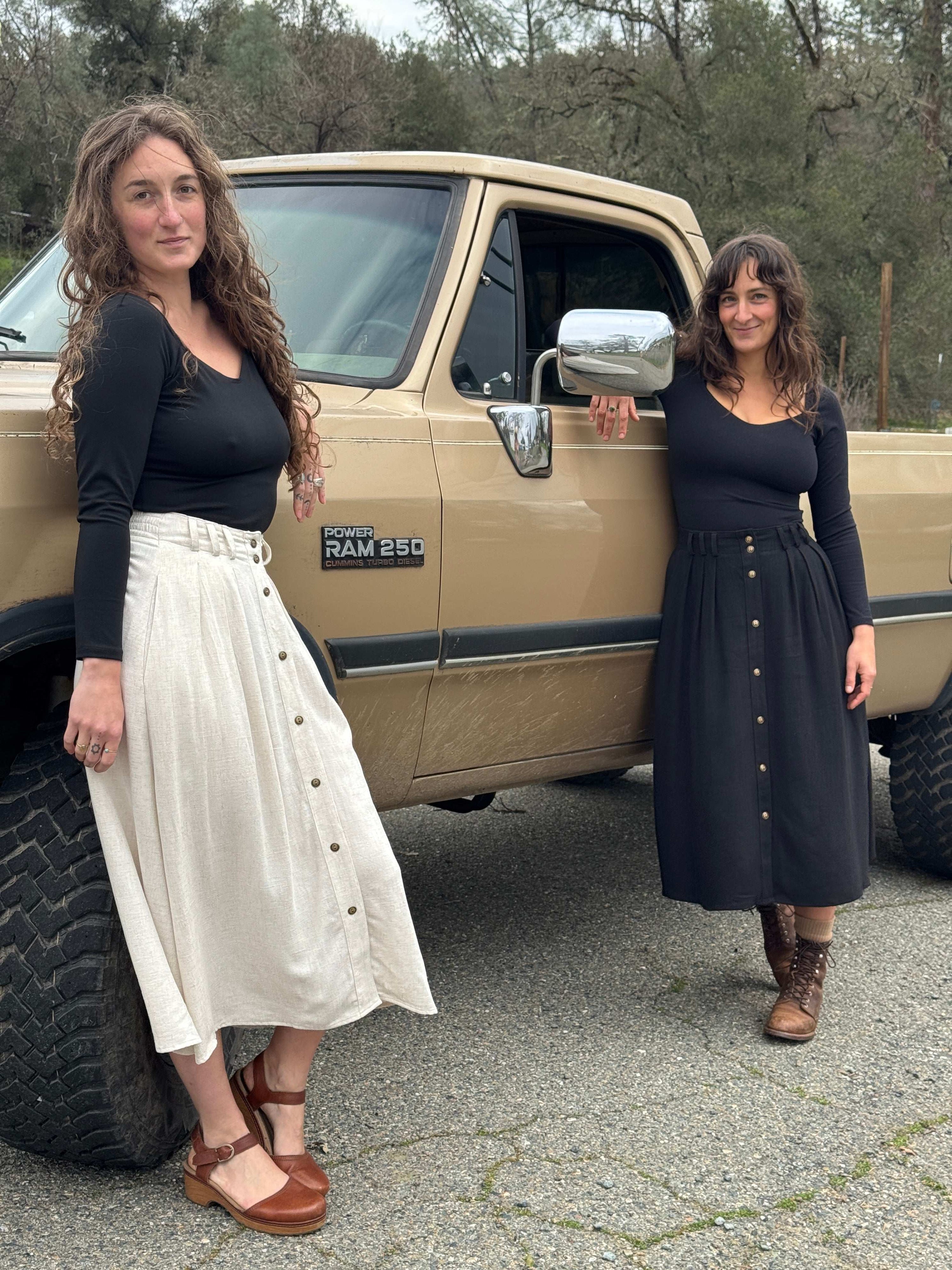 Field Day Skirt Trices Skirt in Textured Oat Irish Linen