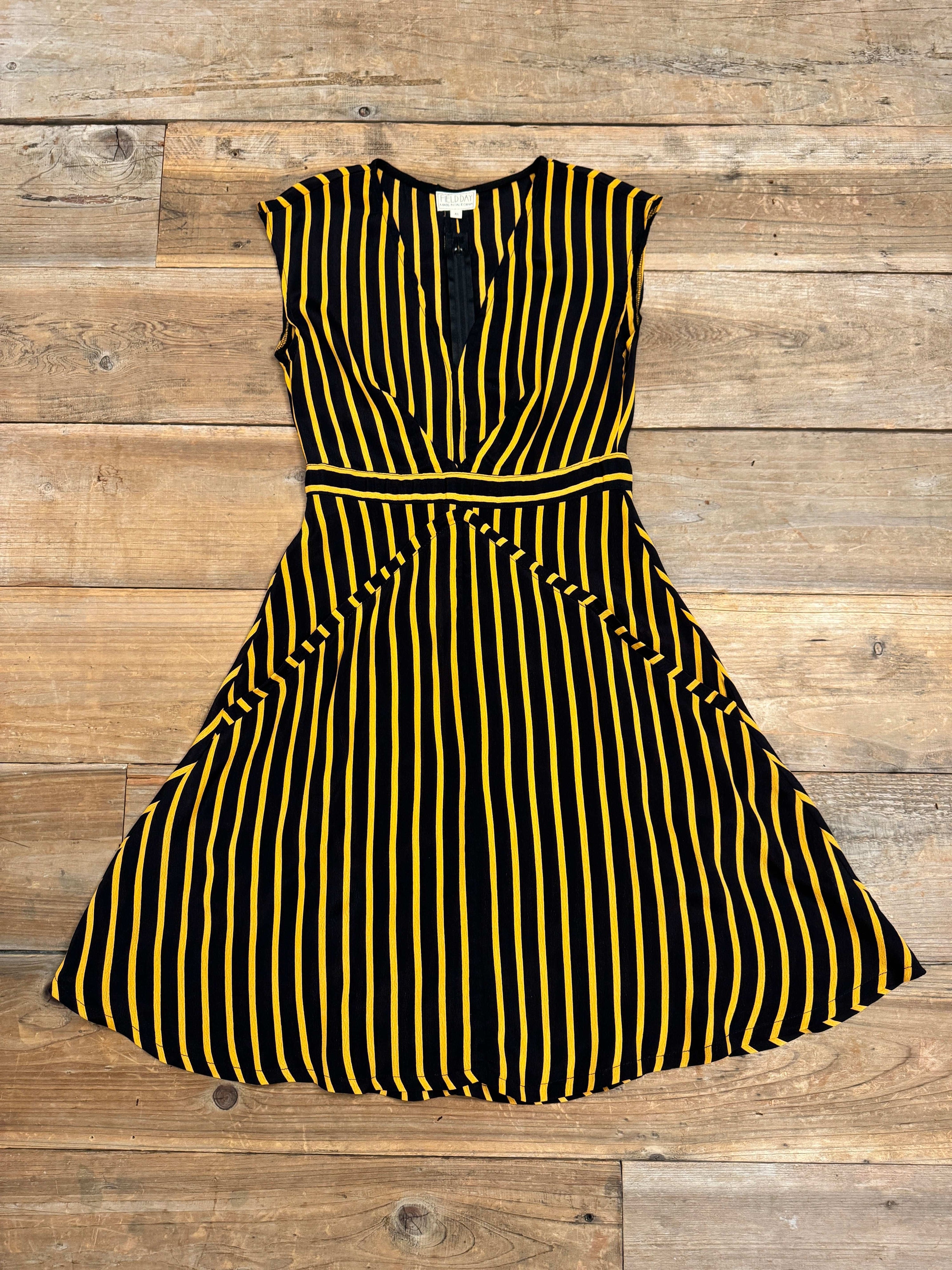 Field Day Dress Spicy Xena 2.0 in Gold Stripe