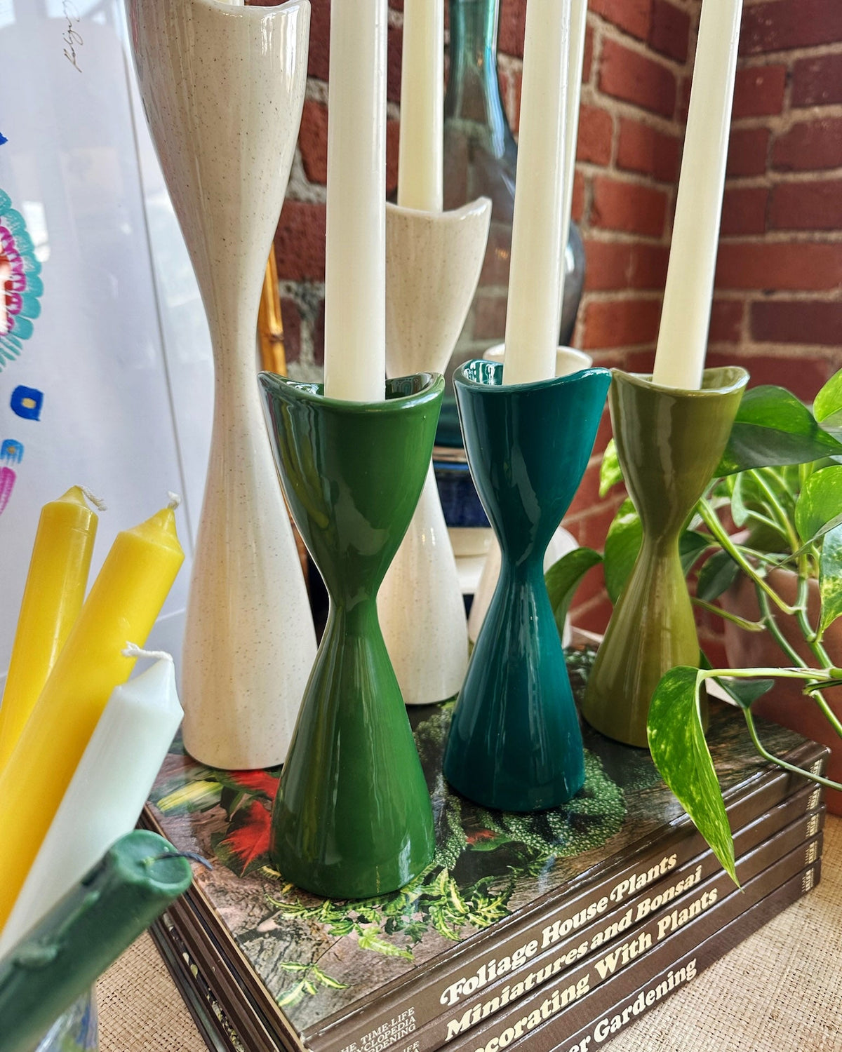 Tulip Candlestick Holders in Speckled Cream