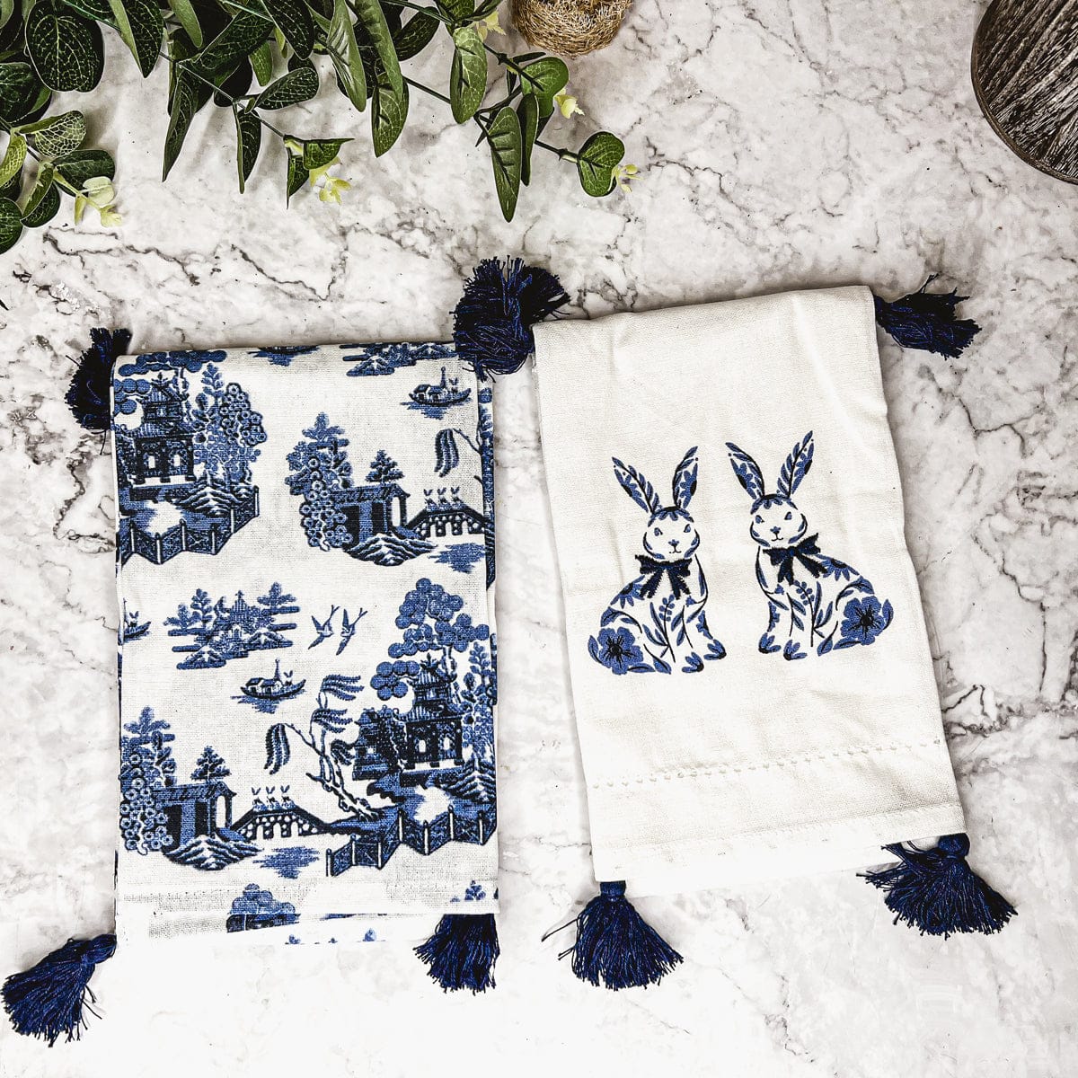 Gia Roma Dish Towel Chinoiserie Bunny