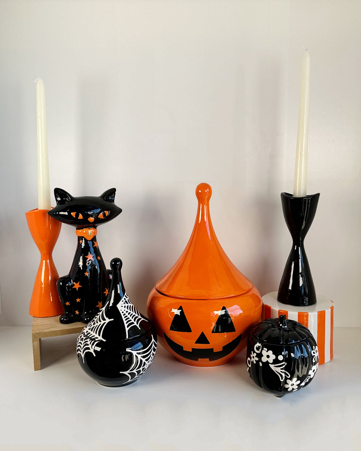 Spiderweb Teardrop Jar in Black