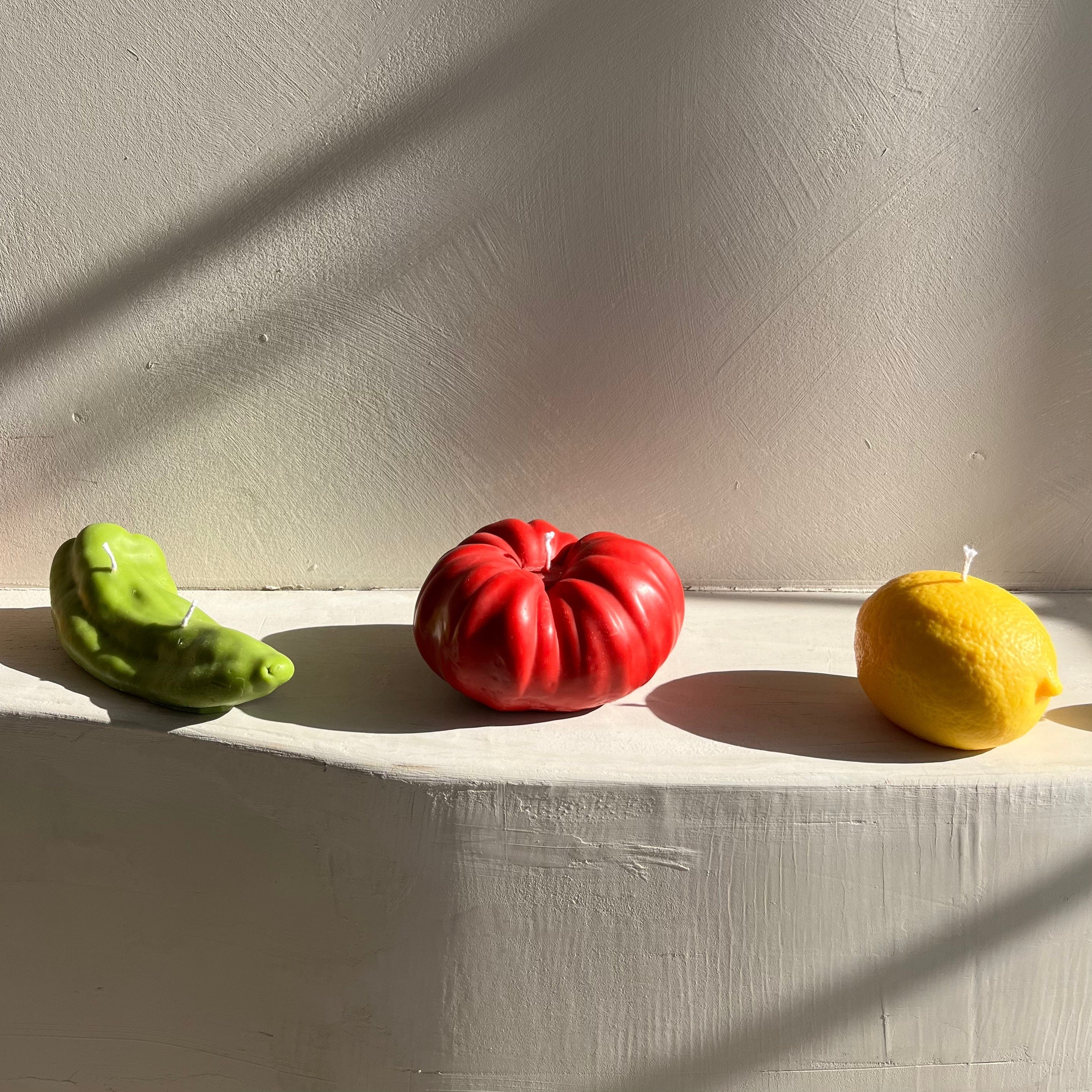 Scandles Farmers Markets Red / Tomato Leaf / Single Tomato Jumbo Heirloom Tomato Candle - Red