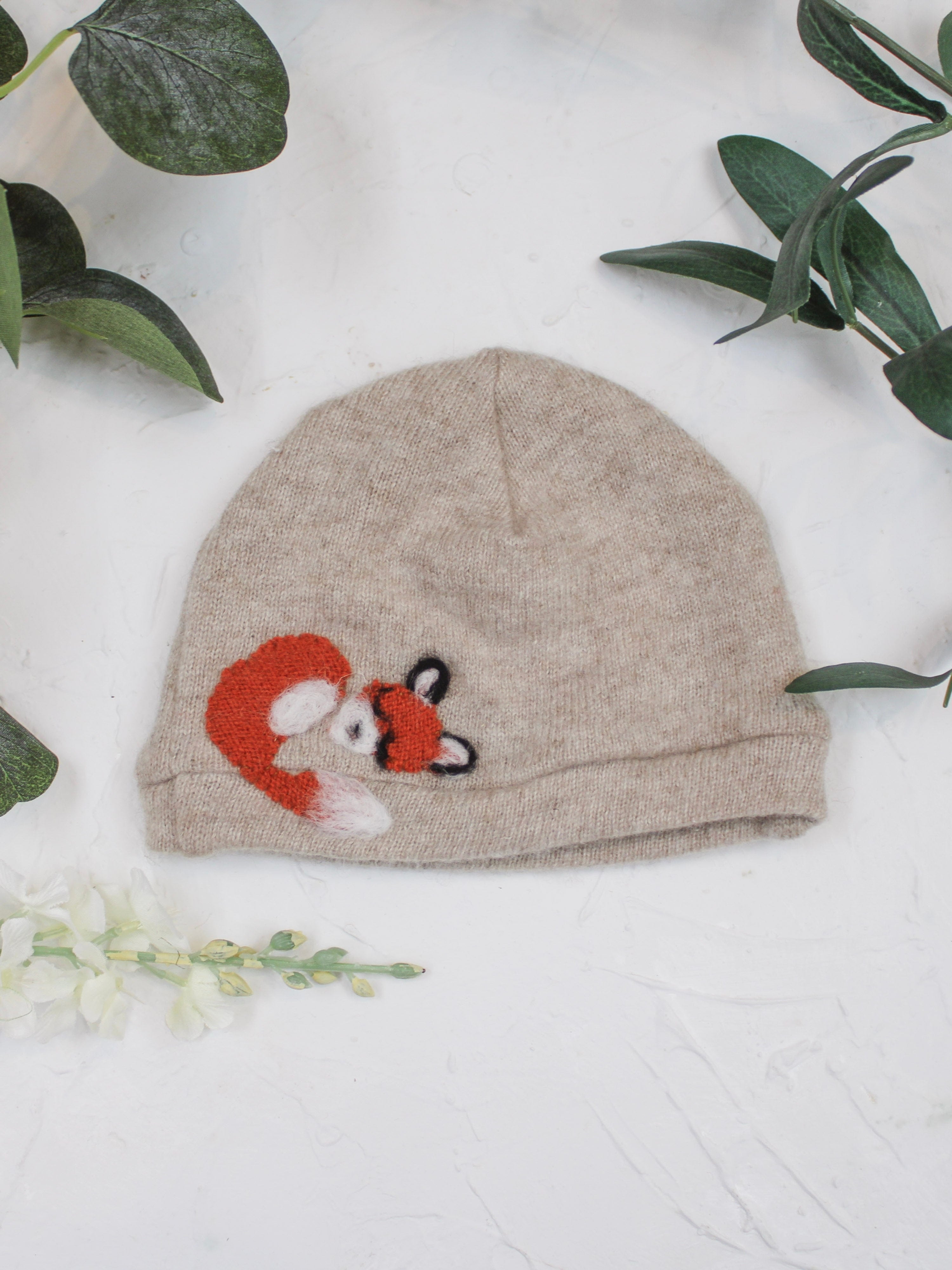 Ash &amp; Rose hat Oatmeal Sleeping Fox Cashmere Hat - Newborn