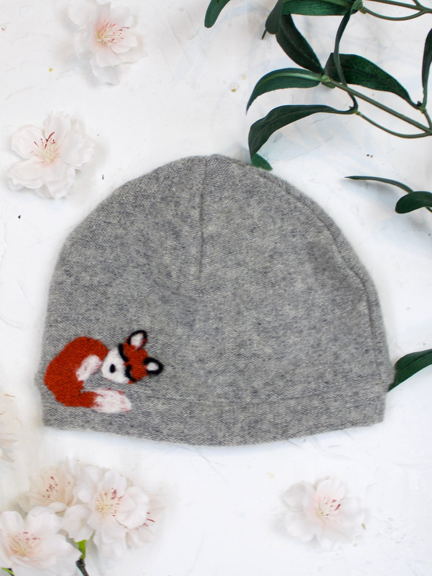 Ash &amp; Rose hat Gray Sleeping Fox Cashmere Hat - Baby
