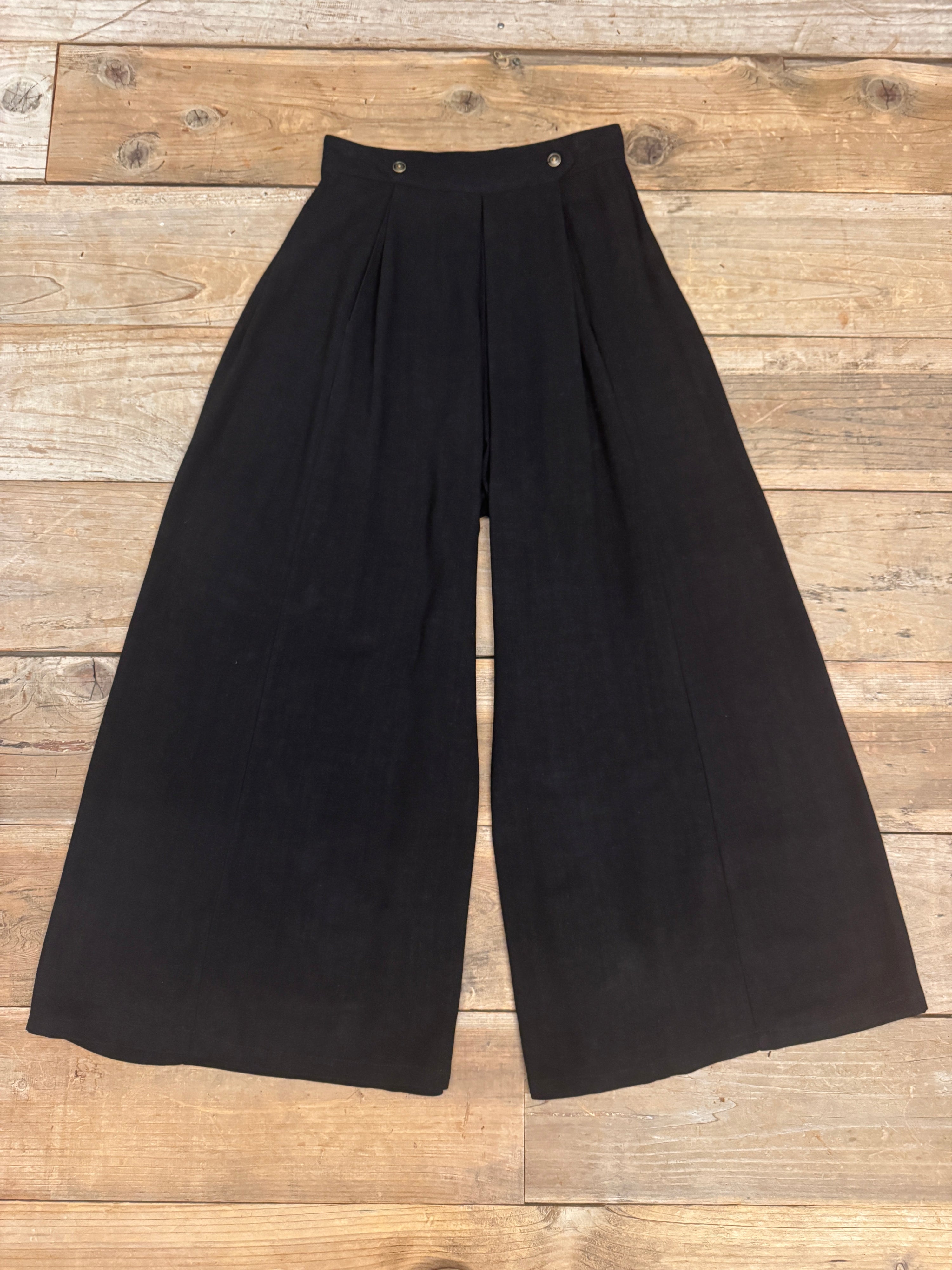 Rue Pants in Black Linen