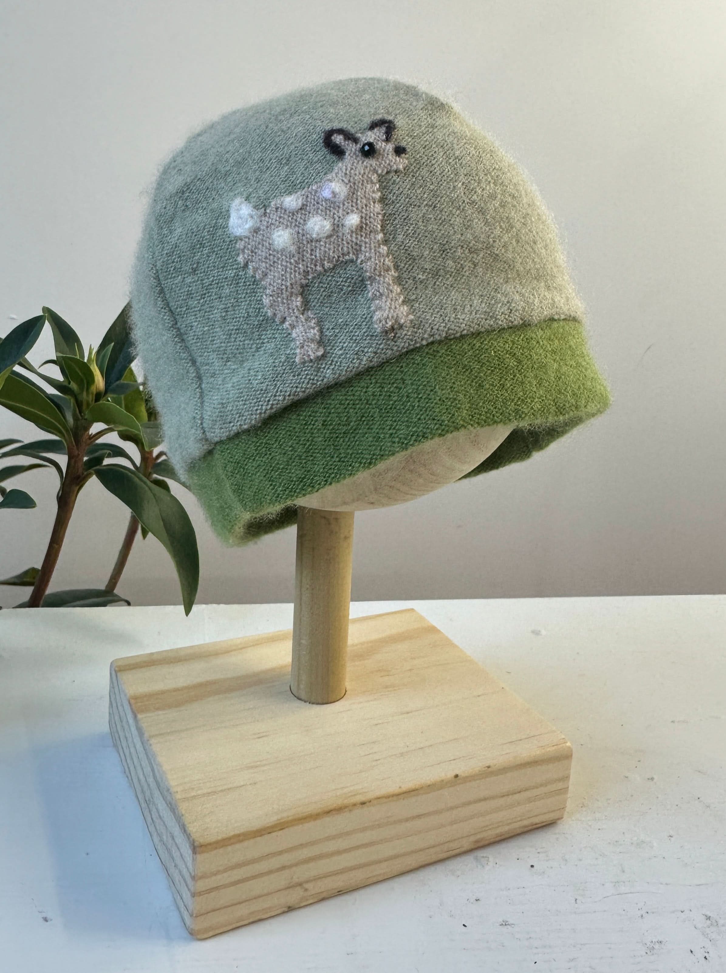 Ash &amp; Rose hat Green Fawn Cashmere Hat - Baby