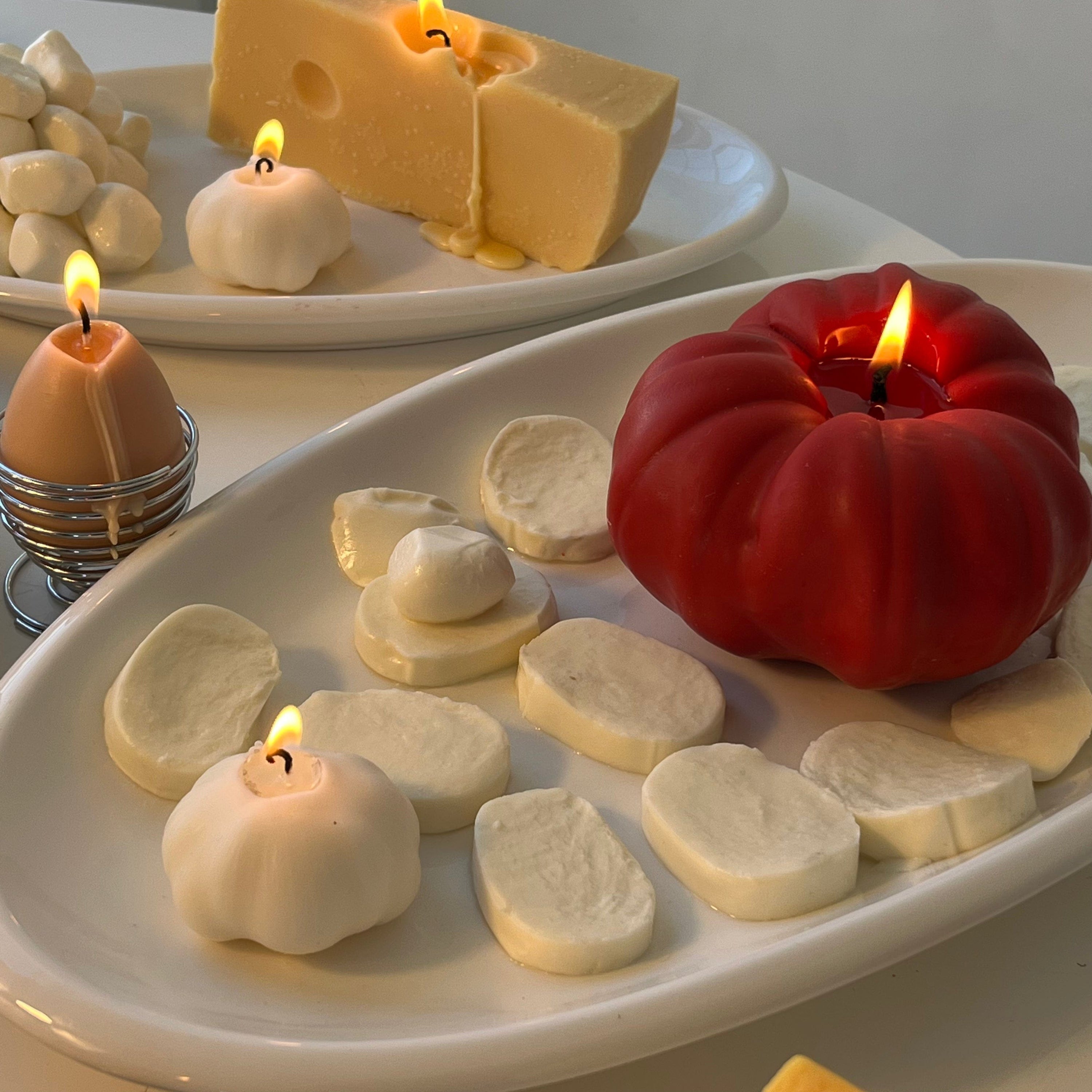 Scandles Farmers Markets Red / Tomato Leaf / Single Tomato Jumbo Heirloom Tomato Candle - Red