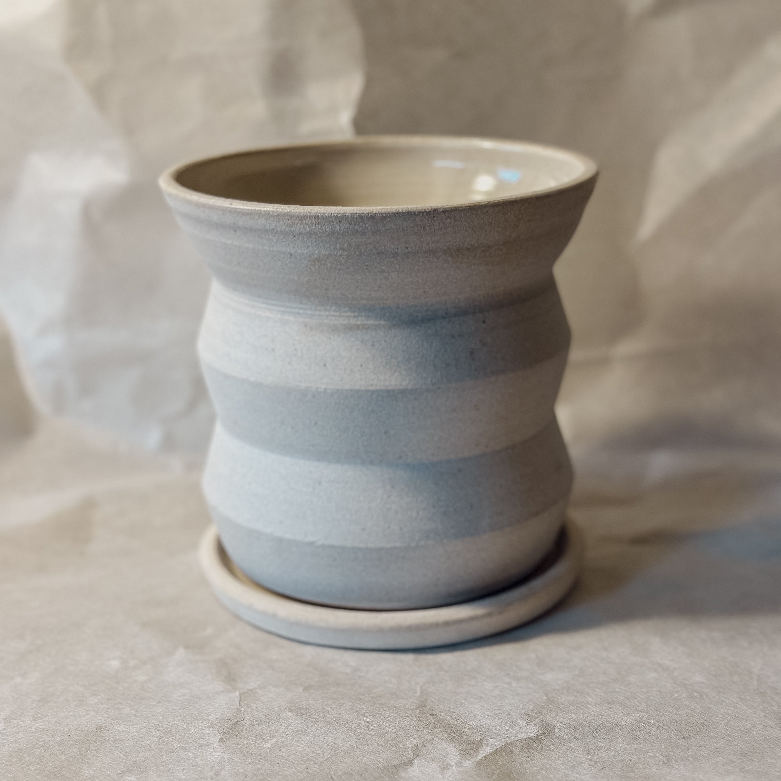 6&quot; Angled Creme Planter with Saucer and Drainage