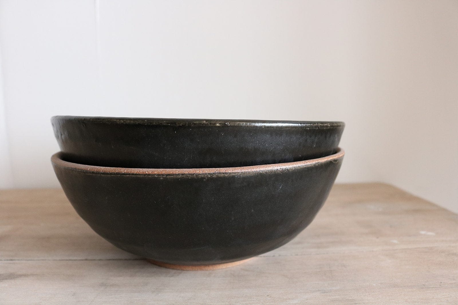 KJ Pottery Bowl Matte Black / Glazed Rim Ramen Bowl