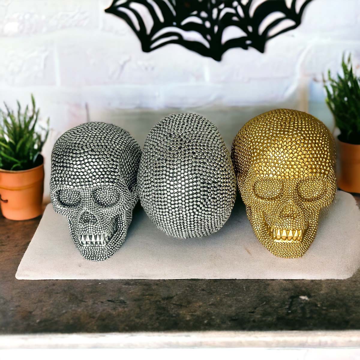 Gia Roma Halloween Resin Skull Gold