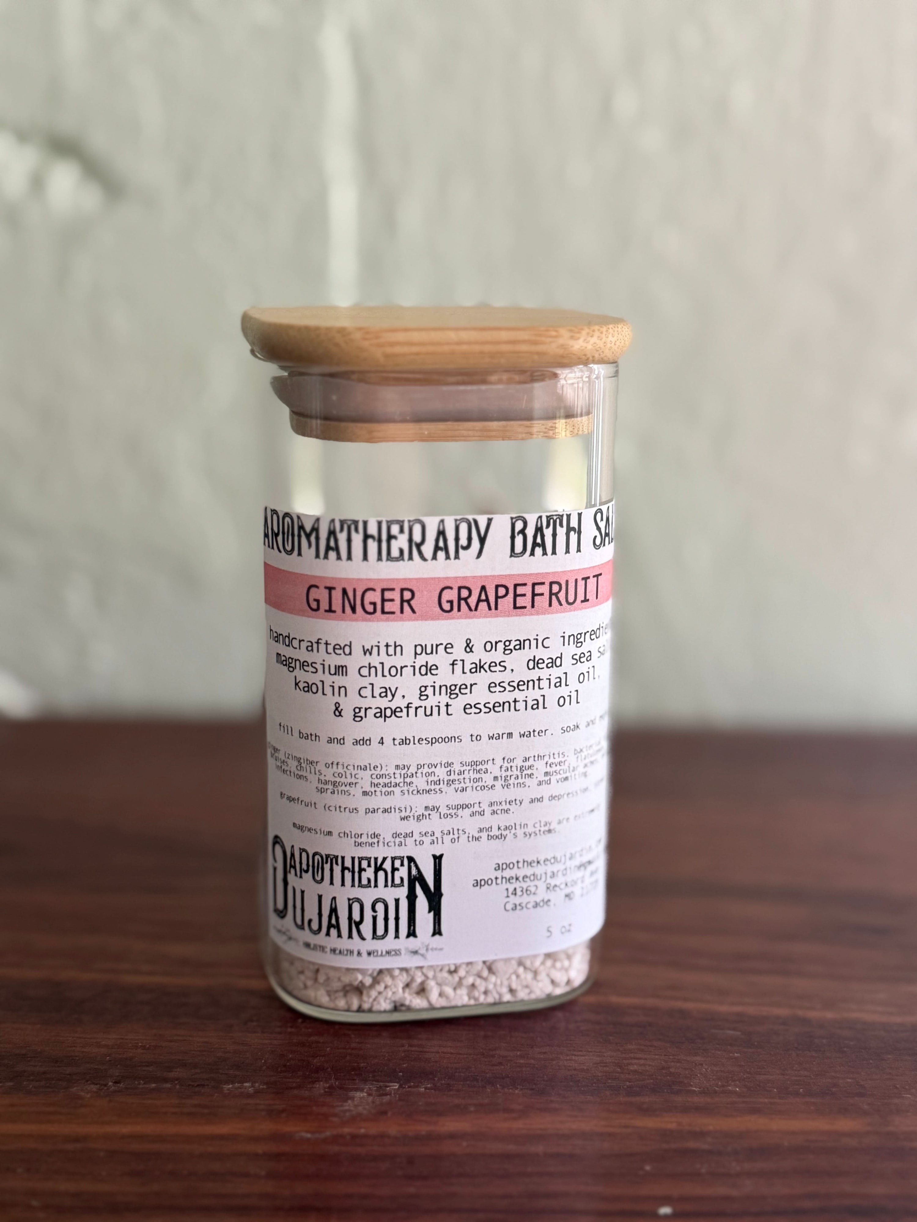 Apotheke DuJardin bath salts 5 ounce glass jar w/ bamboo lid Aromatherapy Bath Salts- Ginger Grapefruit
