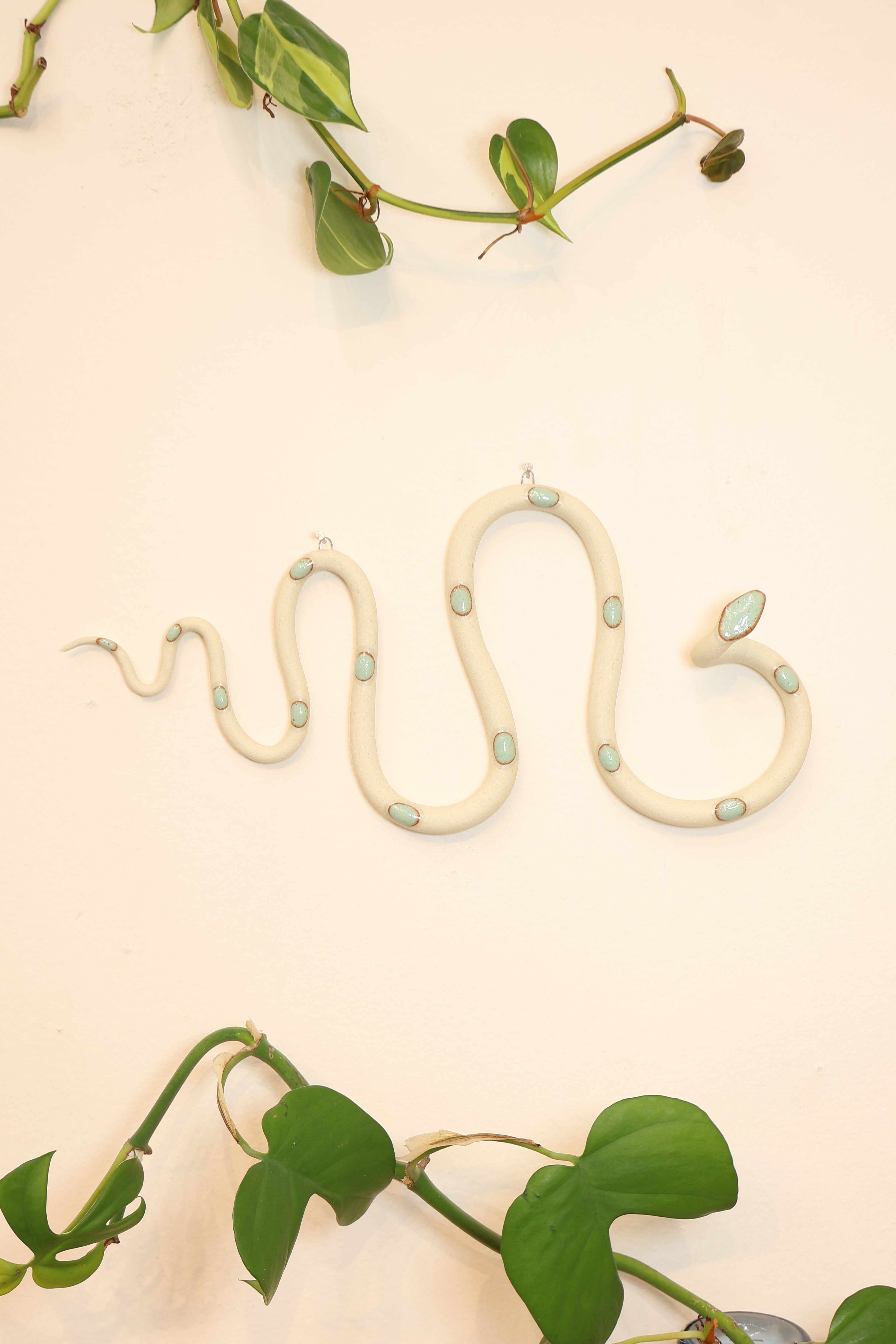 Horizontal Ceramic Wall Snake