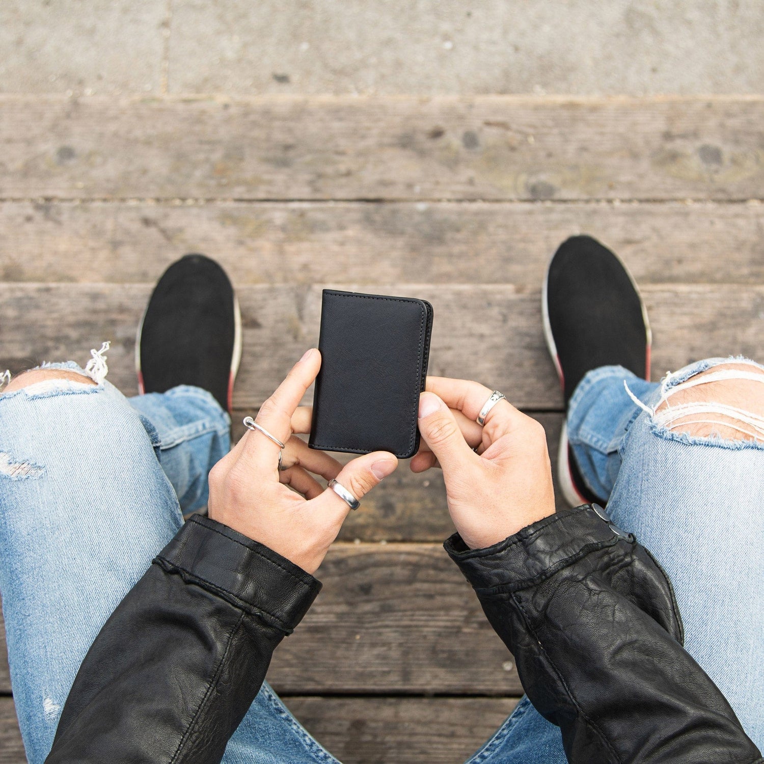 Compact Bifold with RFID protection - Black