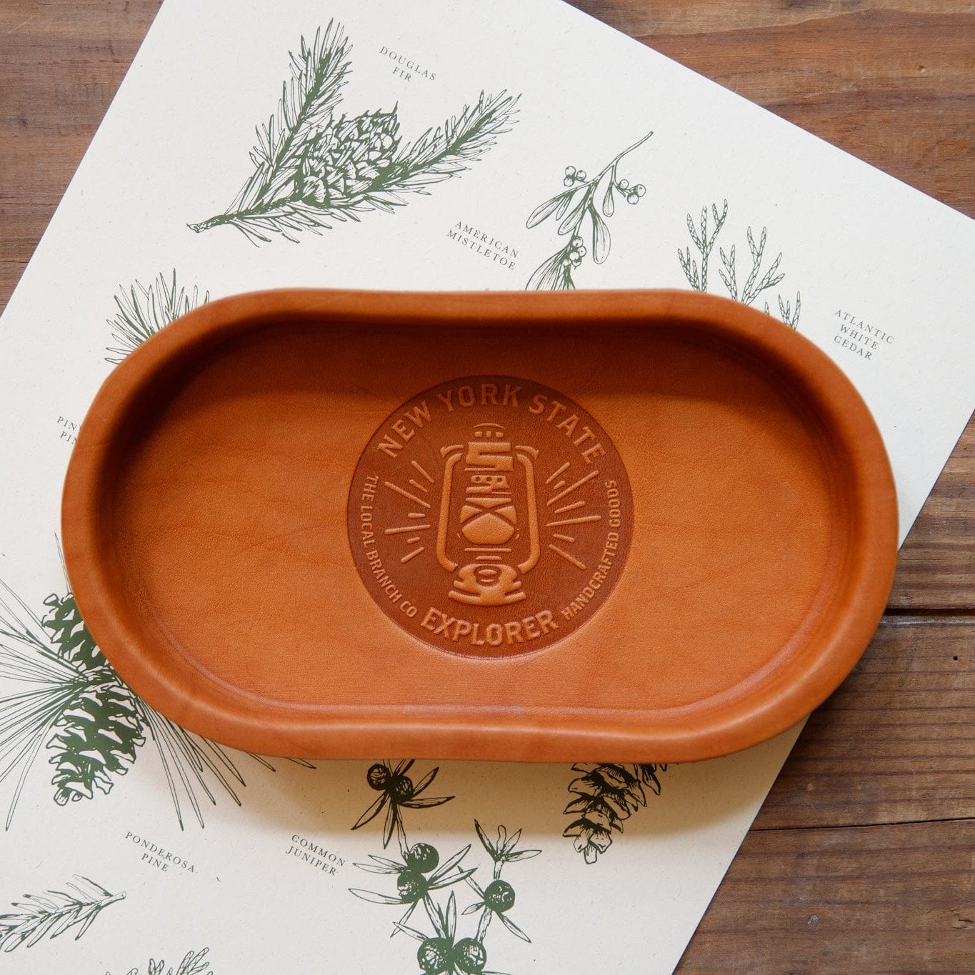 The Local Branch Leather Lantern / Caramel Leather Valet - Oval