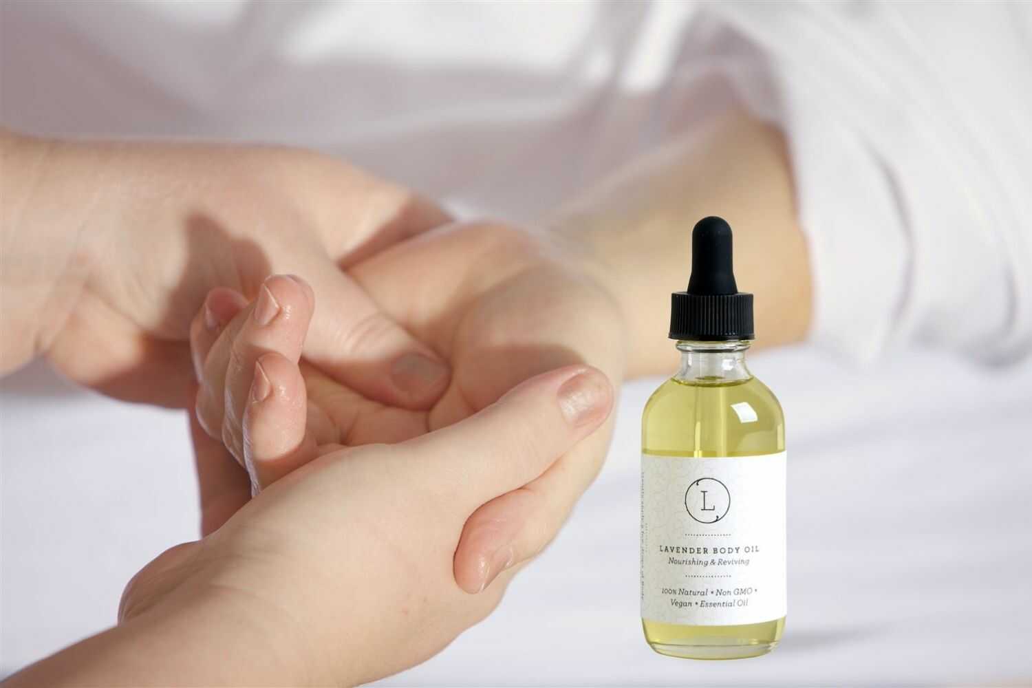Lizush CREAMS &amp; OILS Lavender Body Oil, Natural Moisturizing Body Oil