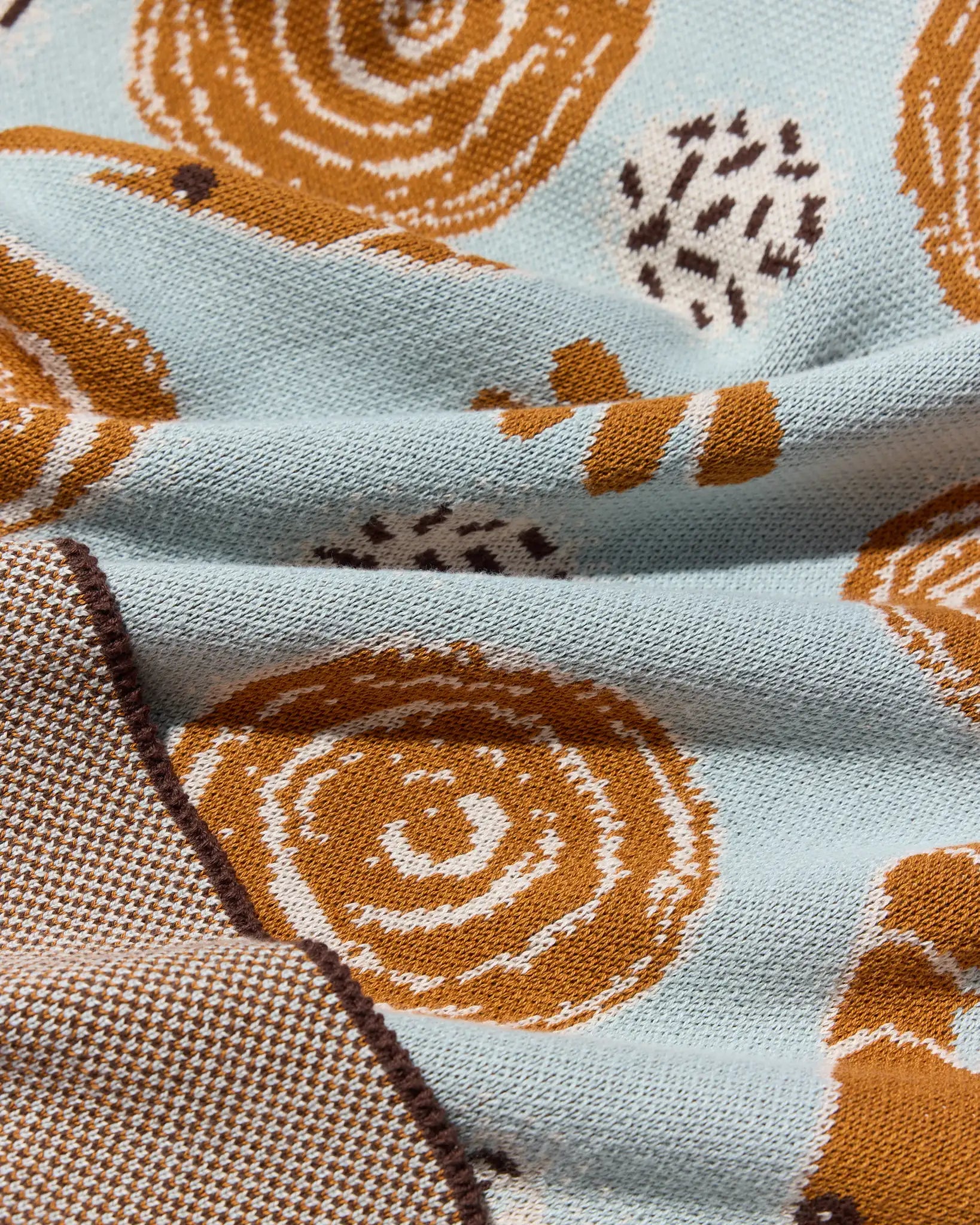 Biquette Throw Blanket Le Bouquet