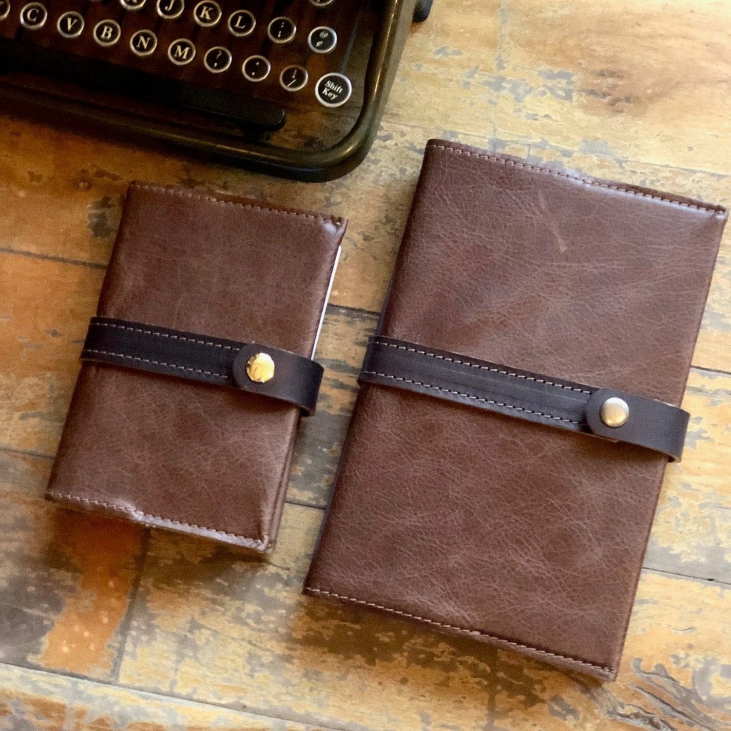 The Local Branch Leather Small / Chocolate Leather Writer&