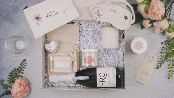 Lizush Gift set for new mom Bride to be gift box, Bridal shower gift basket