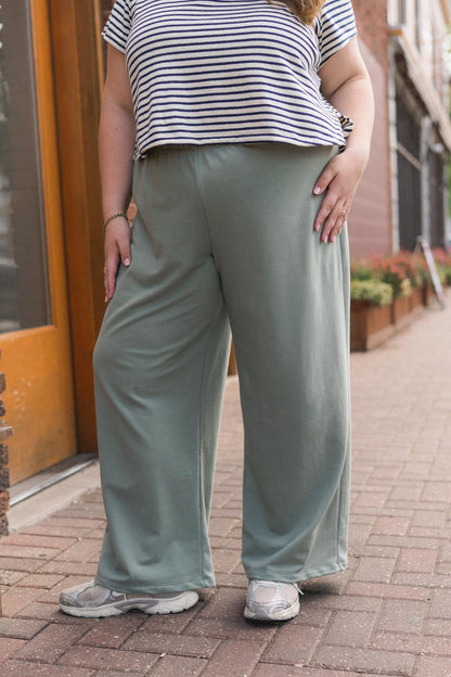Greta Pant in Pistachio