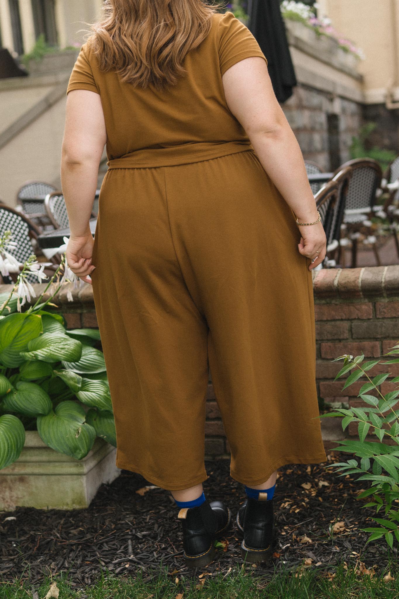 Zinat Pant in Almond