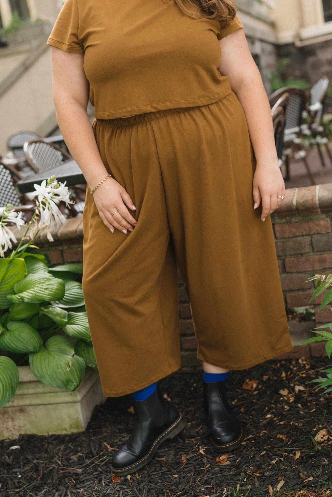 Zinat Pant in Almond