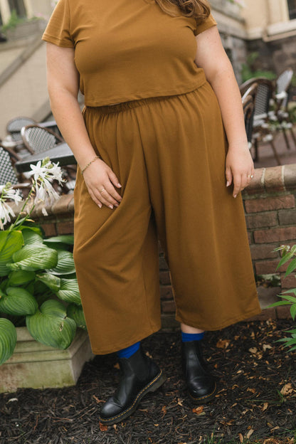 Zinat Pant in Almond
