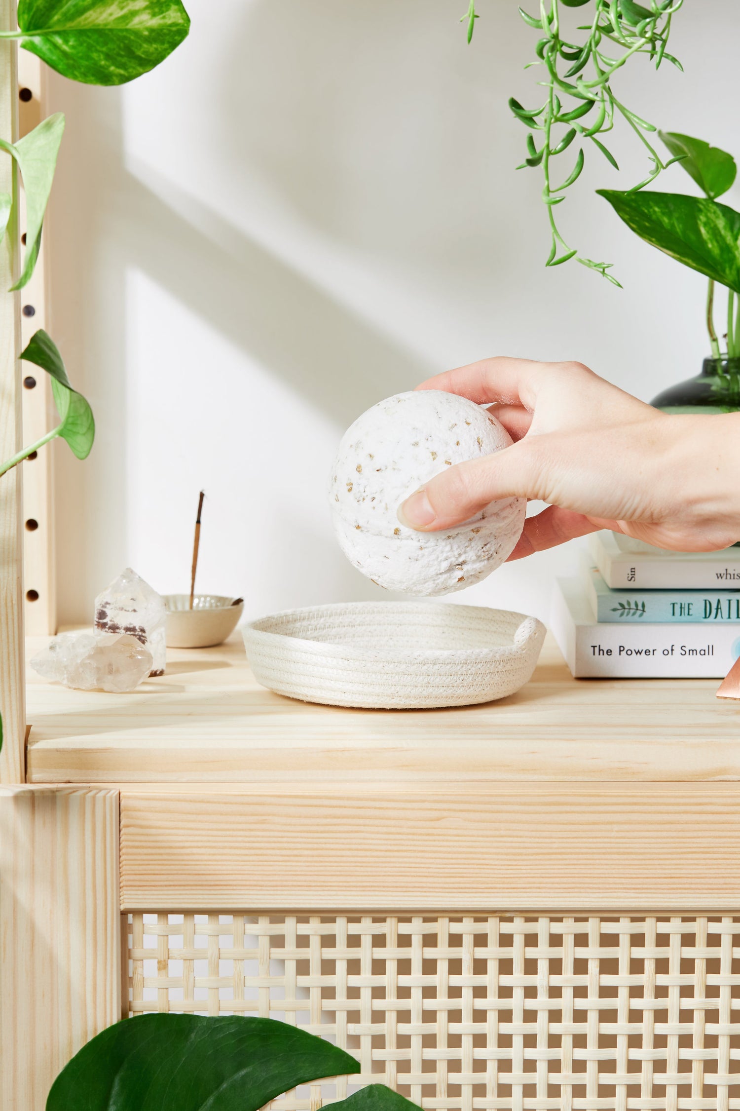Oat &amp; Honey Bath Bomb